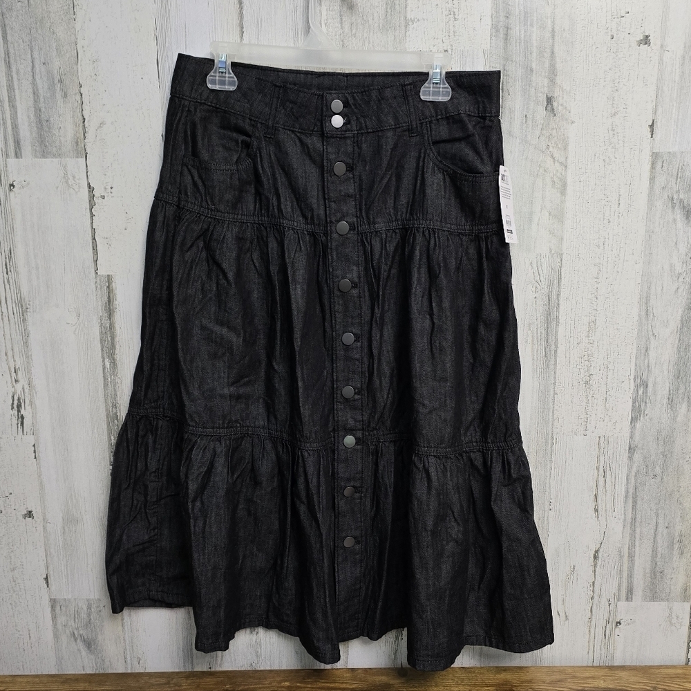 New Time And Tru Black Button-Front Women's Skirt Size 10